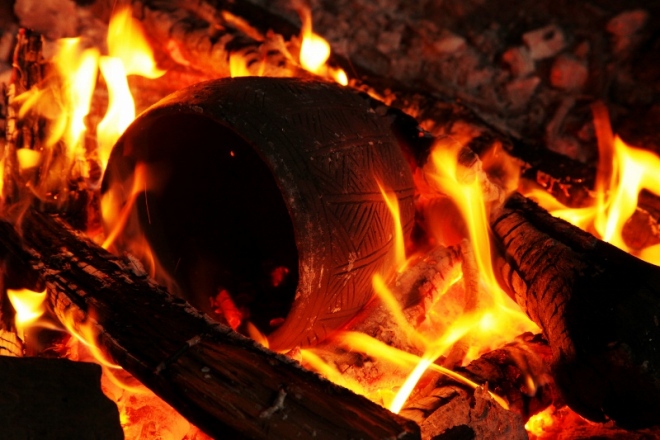Pot bake in fire-2